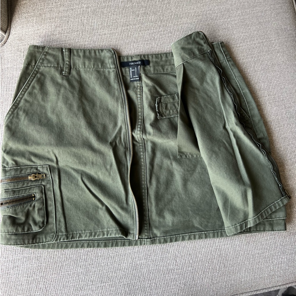 High Rise Cargo Mini Skirt - Picture 4 of 4